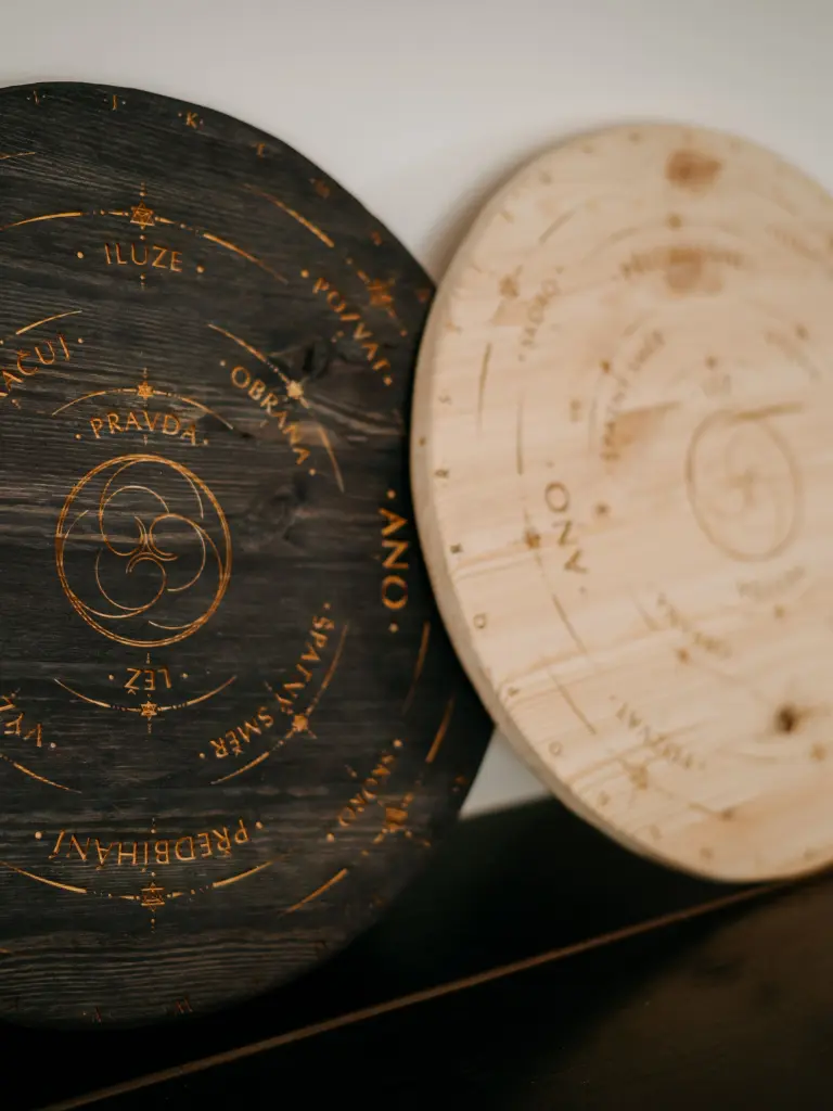 ouija ceremonie tenera vis praha vědma entity bytosti energie spirituální práce poslání duše dělej co tě baví autenticita vztahy práce psychosomatika